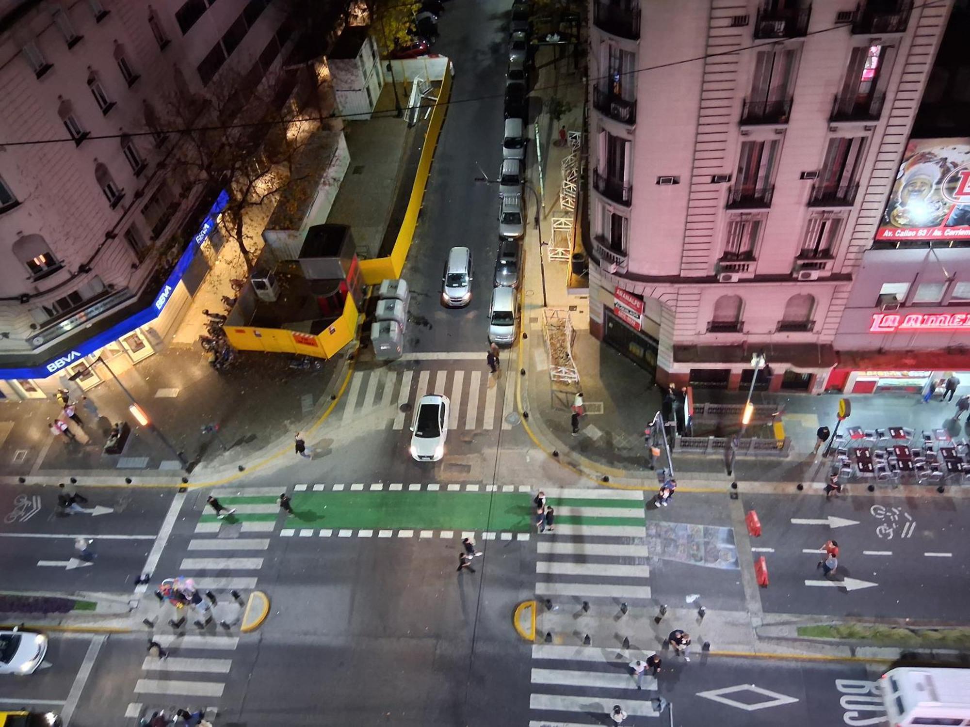 4 Ventanales Sobre La Avenida Corrientes Διαμέρισμα Μπουένος Άιρες Εξωτερικό φωτογραφία