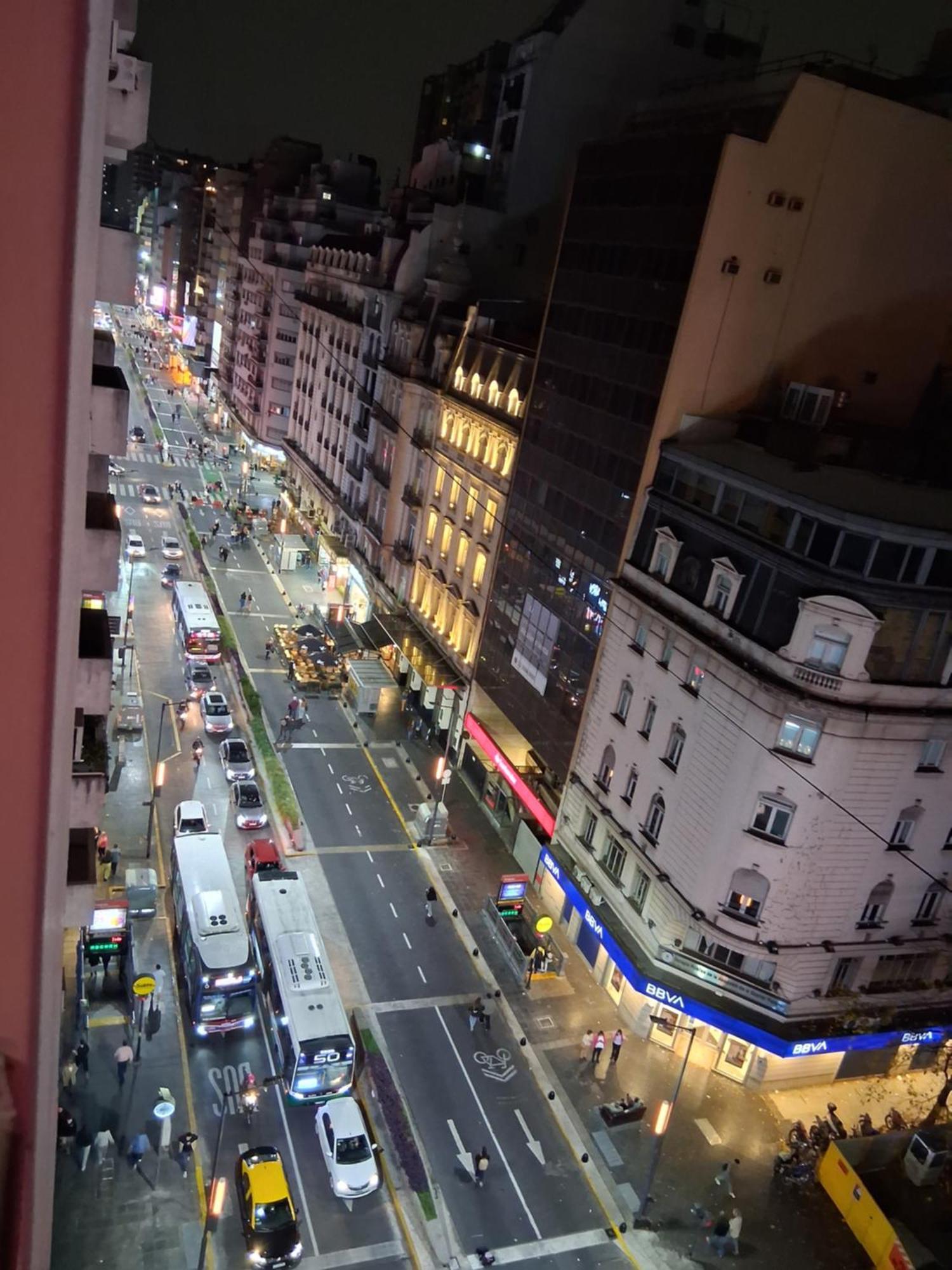 4 Ventanales Sobre La Avenida Corrientes Διαμέρισμα Μπουένος Άιρες Εξωτερικό φωτογραφία
